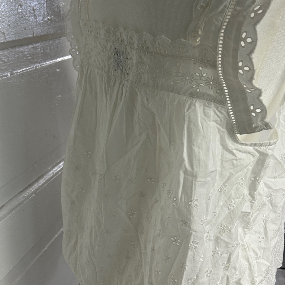 GAP White Eyelet Lace-Trim Tank Top - Picture 5 of 5